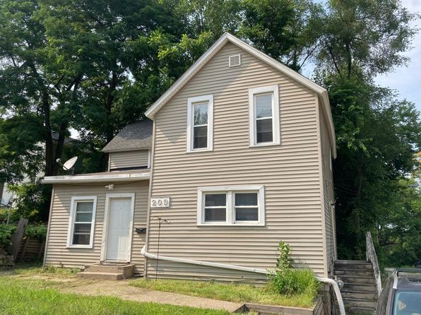 209 Bradford St NE