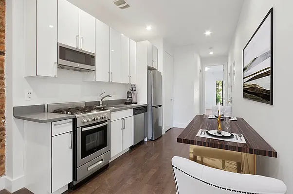 Rented by Ink Realty Services LLC | media 9