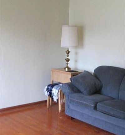 4th image of 7609 Montana Ave