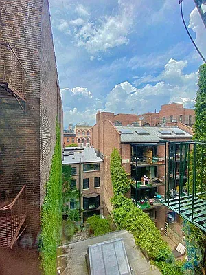 Rented by Waverly Realty Associates | media 10