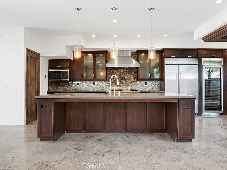 243 Poppy Ave — Photo 11