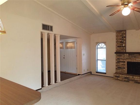 3rd image of 2902 Silverdale Ln