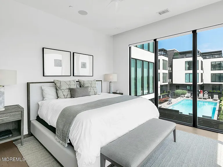 200 Ocean Ave N #5 — Photo 9