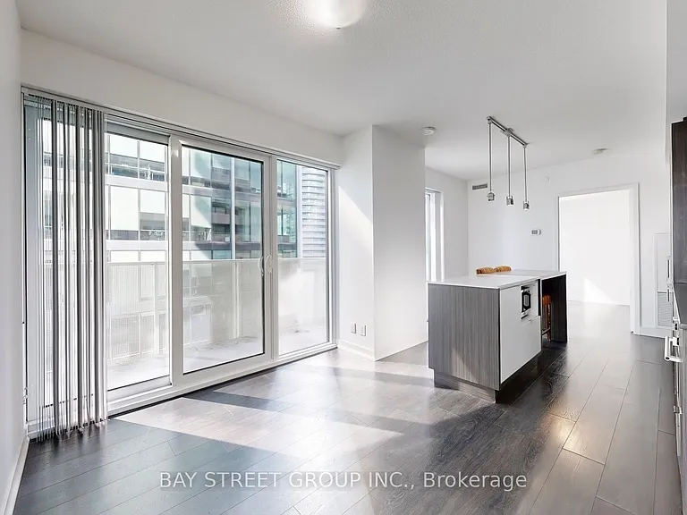 100 Harbour St #1210 — Photo 6