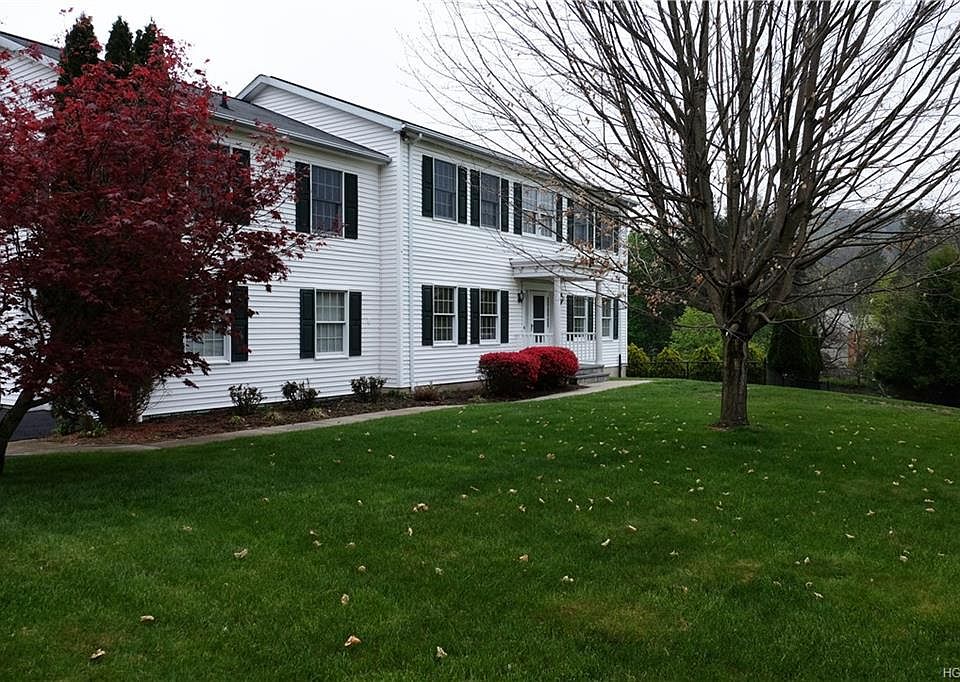 1st image of 65 New Castle Dr
