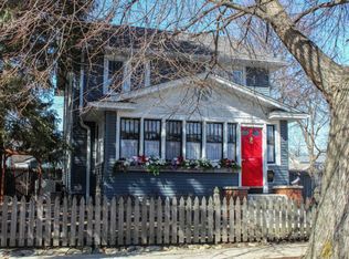 228 Richards St, Geneva, IL 60134