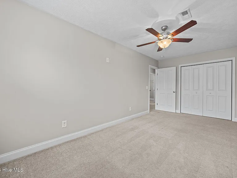 123 Lightwater Dr — Photo 37