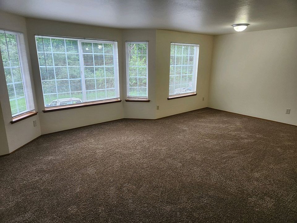 C70 1400 WILLIAMS WAY 12 UNITS 1400 Williams Way Mount Vernon WA