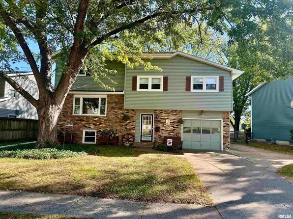 3011 N Pine St, Davenport, IA 52804