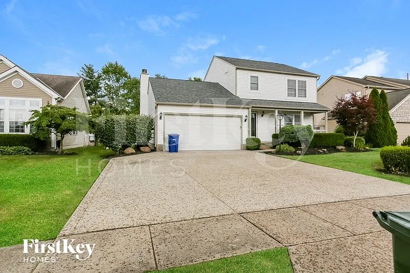 3 bed, 3.0 bath, 1512 sqft, $2,570 — Photo 2