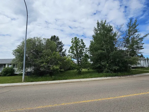9124 100th St, Lac La Biche County, AB T0A 2C0