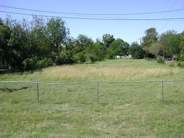 1st image of Stockdale Hwy
