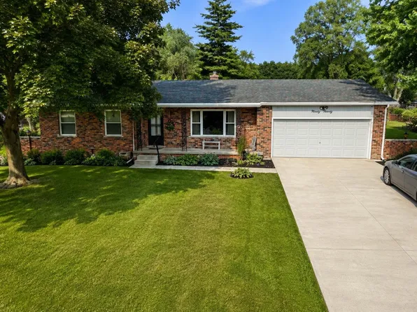 9090 Meadowland Dr, Grand Blanc, MI 48439