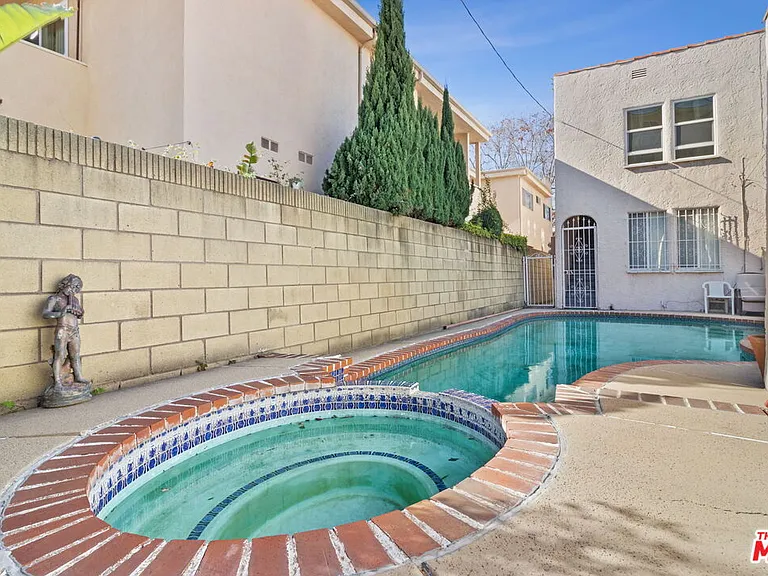 826 S Holt Ave — Photo 19