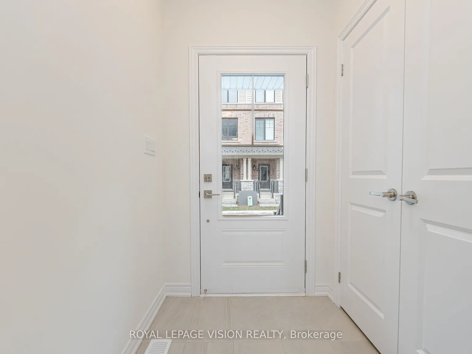 3 bed, $3,300 — Photo 3