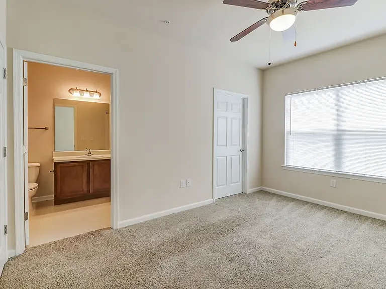 Chaney Ridge Apartments — Photo 31