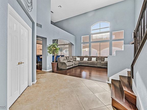 3rd image of 9225 Evergreen Canyon Dr