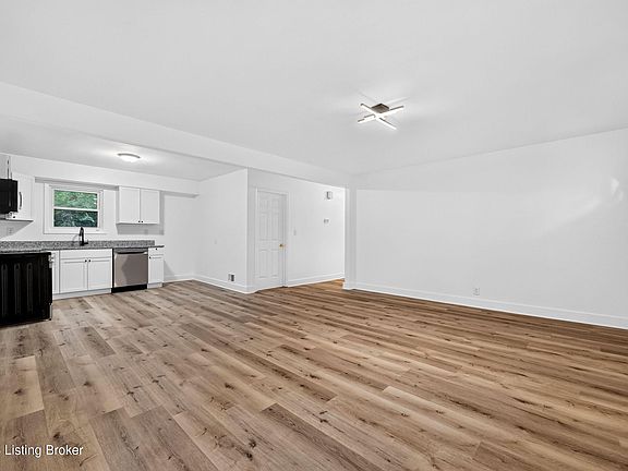5th image of 5105 Braidwood Dr
