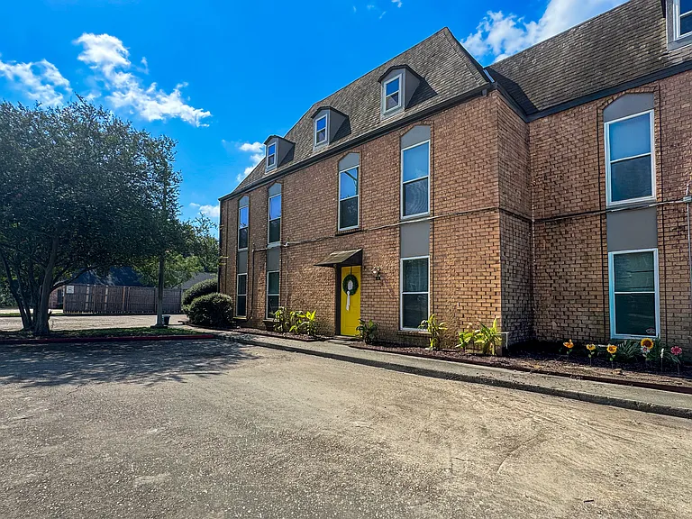 The Vibe Apartments — Photo 4