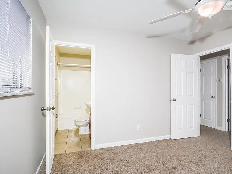 1145 Swallow Ln — Photo 7