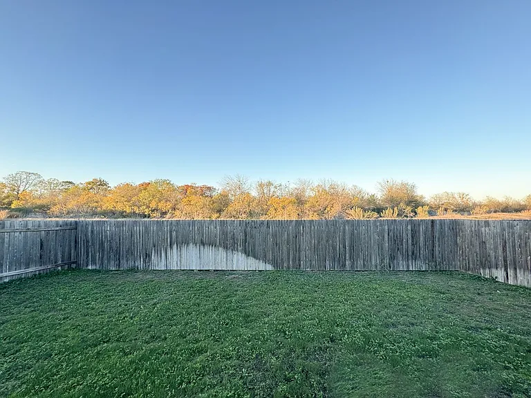 366 Silver Springs Bnd — Photo 17