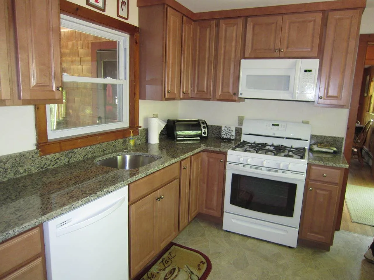 61 F R Lillie Rd — Photo 3