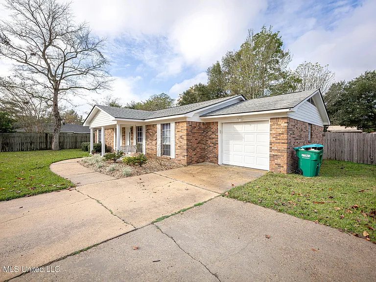 1213 King Henry Dr — Photo 67