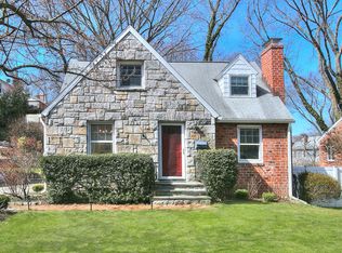 15 Winthrop Ave, Norwalk, CT 06851