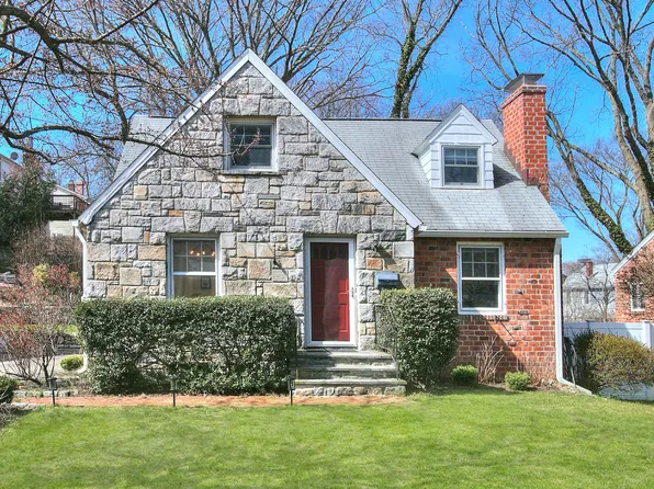 15 Winthrop Avenue, Norwalk, CT 06851