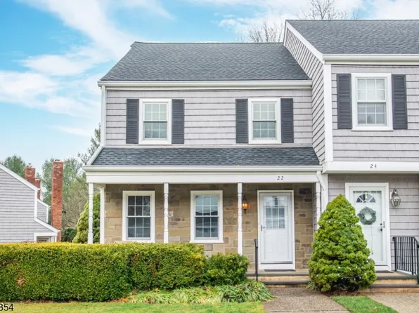 22 Hampshire Dr, Mendham Boro, NJ 07945