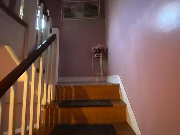 3rd image of 509 N Pleasant Pl