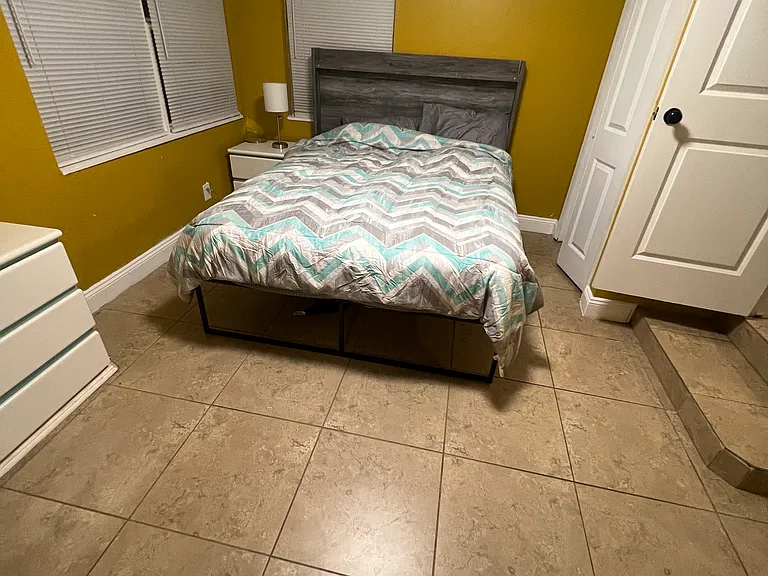 246 Delray Ave — Photo 5