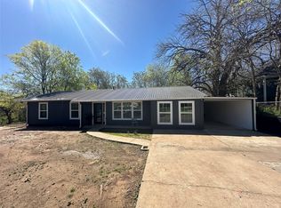 408 E Chestnut St, Denison, TX 75021