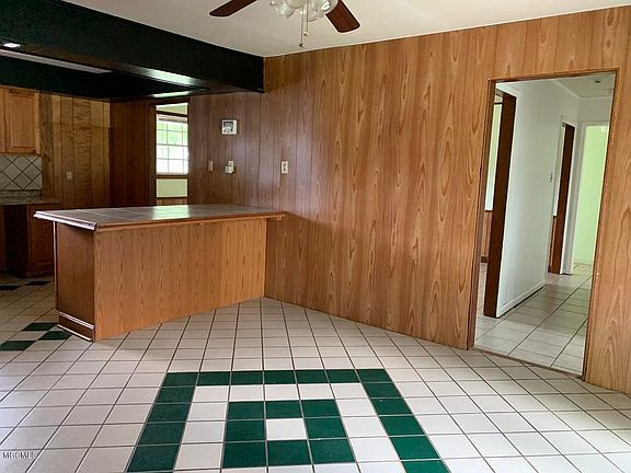 5th image of 6257 Byron Dr