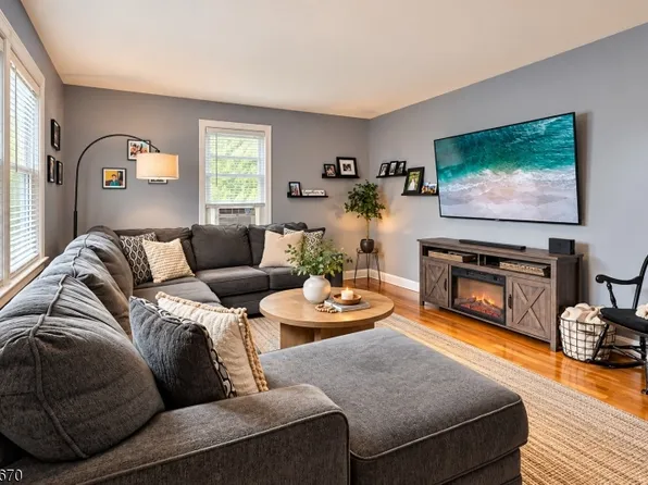 372 South Union Ave, Cranford Twp., NJ 07016