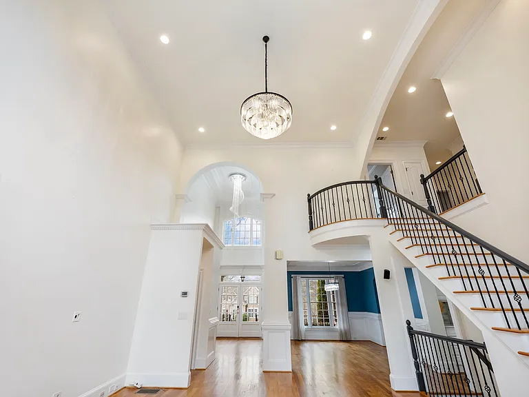 2373 Bronze Oak Ln — Photo 6