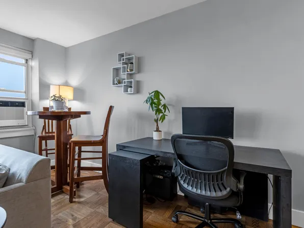 4555 Henry Hudson Pkwy W image 6 of 40