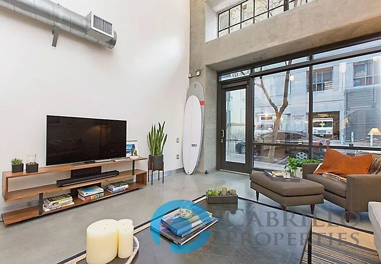 350 11th Ave #127 — Photo 3