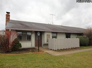 907 Kirkwall Dr, Akron, OH