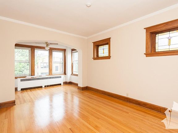 5th image of 3937 N Marshfield Ave #3