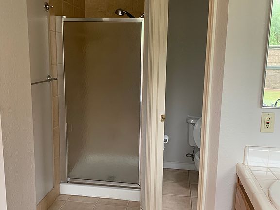 2nd image of 102 Elkins Cir