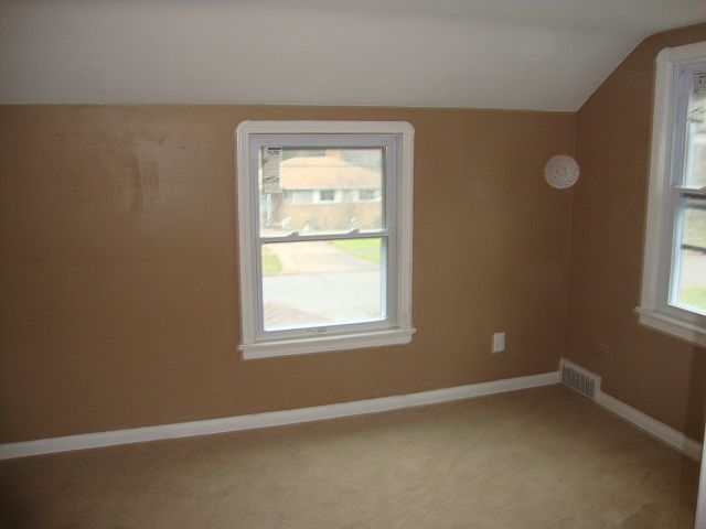 1st image of 786 High St