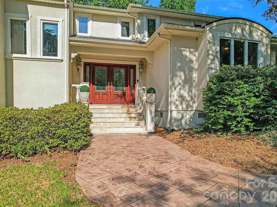 1st image of 35 Heritage Dr