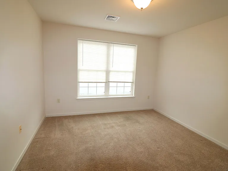 1605 W Main St #E — Photo 19