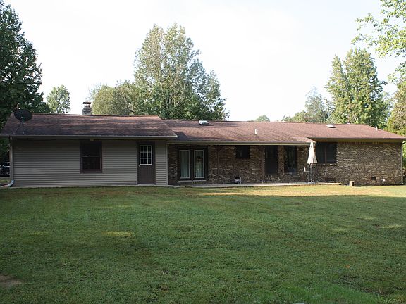 3rd image of 301 Les Lee Dr