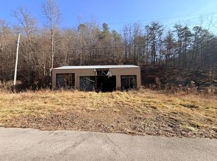 6770 State Highway 1350, Sextons Creek, KY 40983