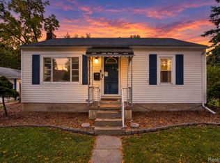 719 Poxson Ave, Lansing, MI 48910