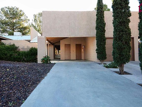 2nd image of 3220 Hillrise Dr