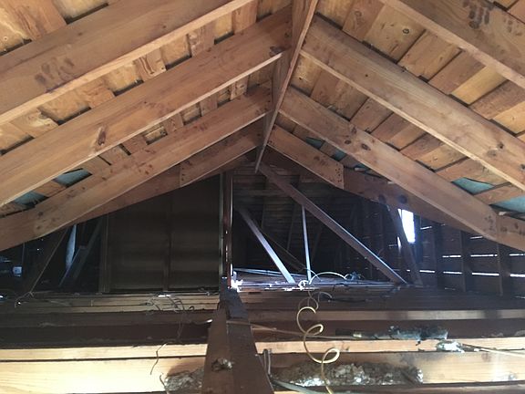 3rd image of 823 Salmon Dr
