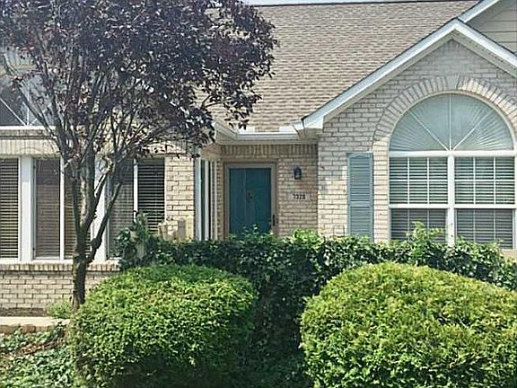 3rd image of 7329 Lake Lakota Dr #6
